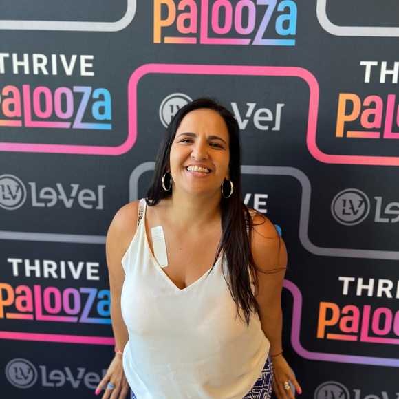 Meet your Posher, Liz - Picture 2 of 2